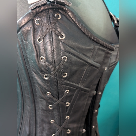 100% Real Leather Women's Black Corset - Picture 6 of 12